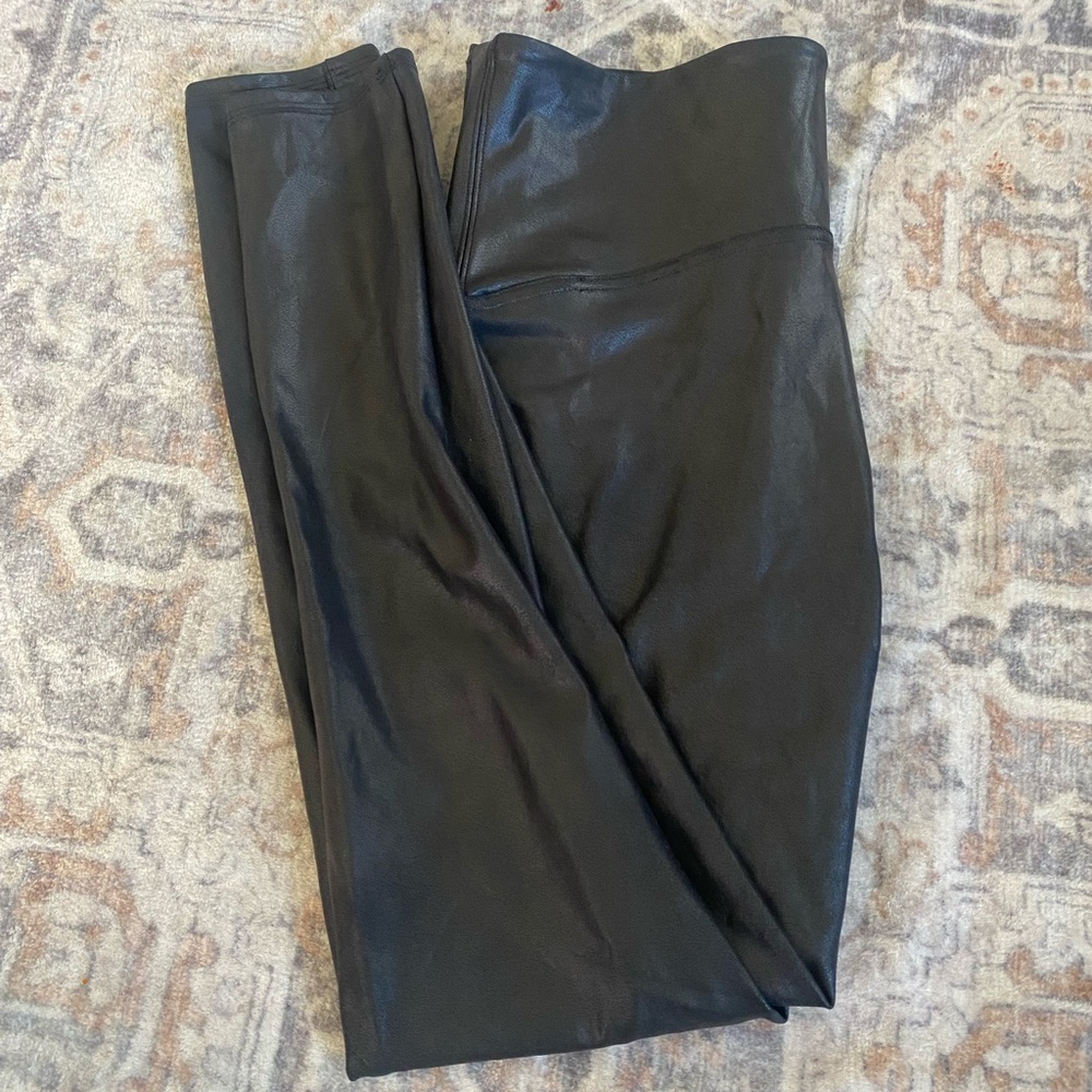 SPANX Black Shaping Leggings with Red Brand Tag
